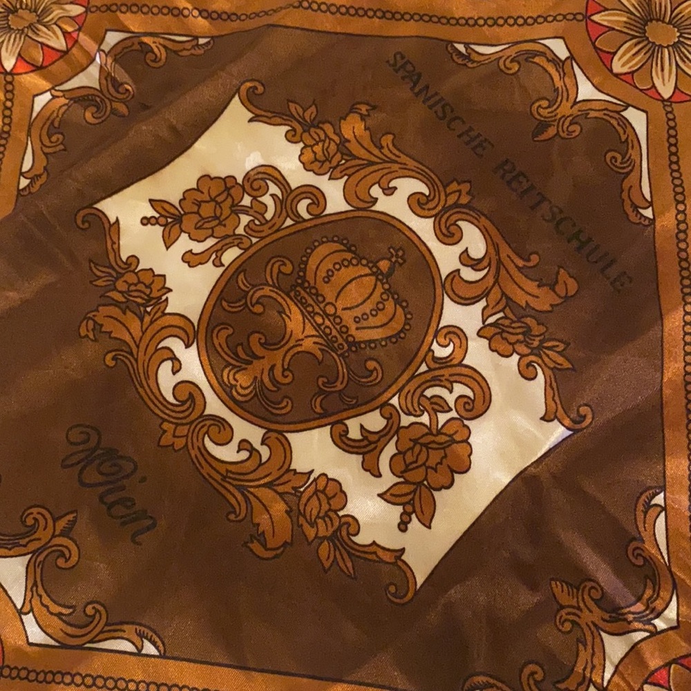Lot of scars and bandanna. Beautiful head scarves from brands honey, echo, - Picture 10 of 12